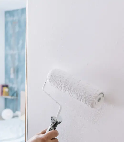 pintando-pared-almacenesvillarejo